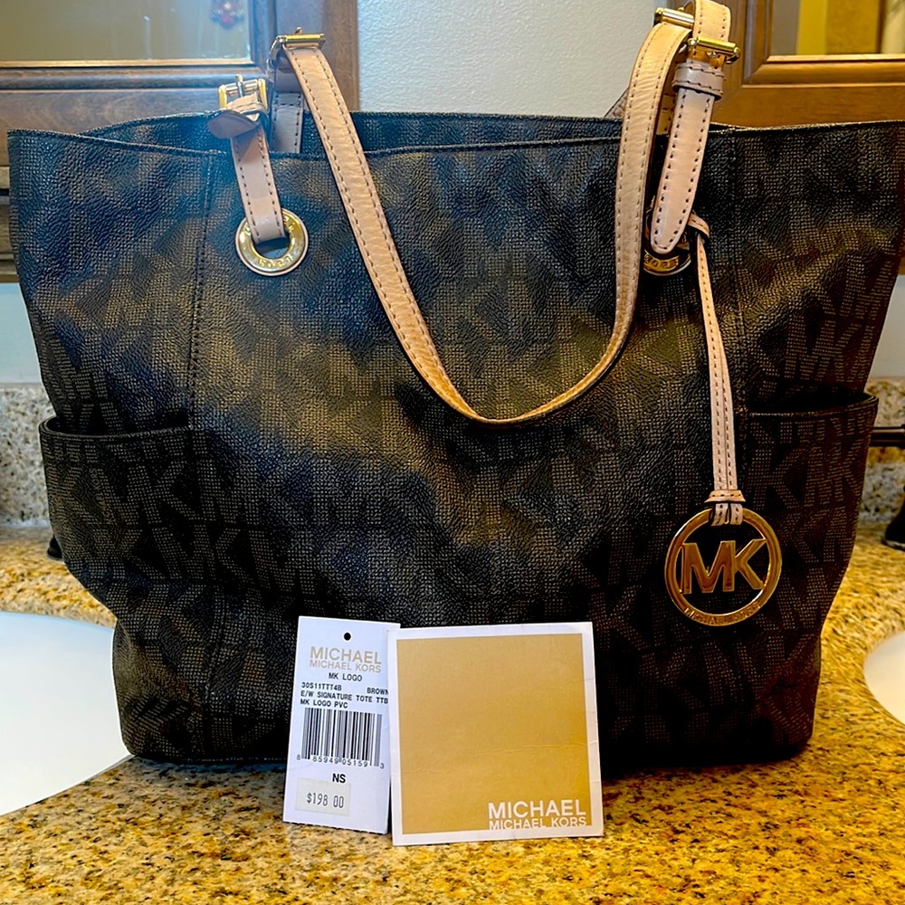 Michael Kors bag, authentic, bought at Belk for $198 pre-tax. Great condition.